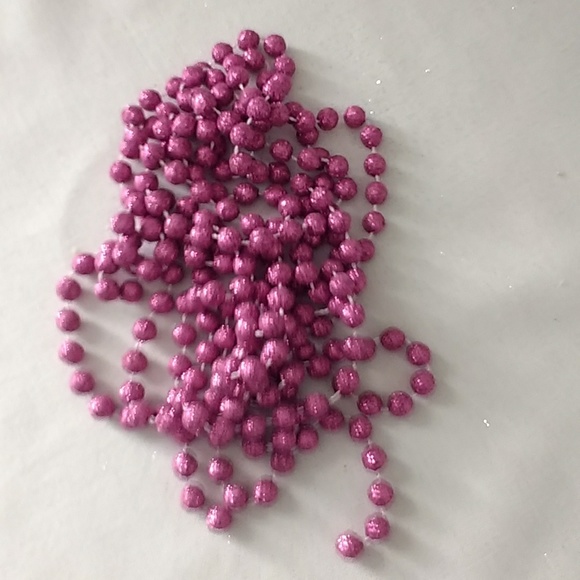 Twelve strands of mini bead garland - Picture 4 of 4